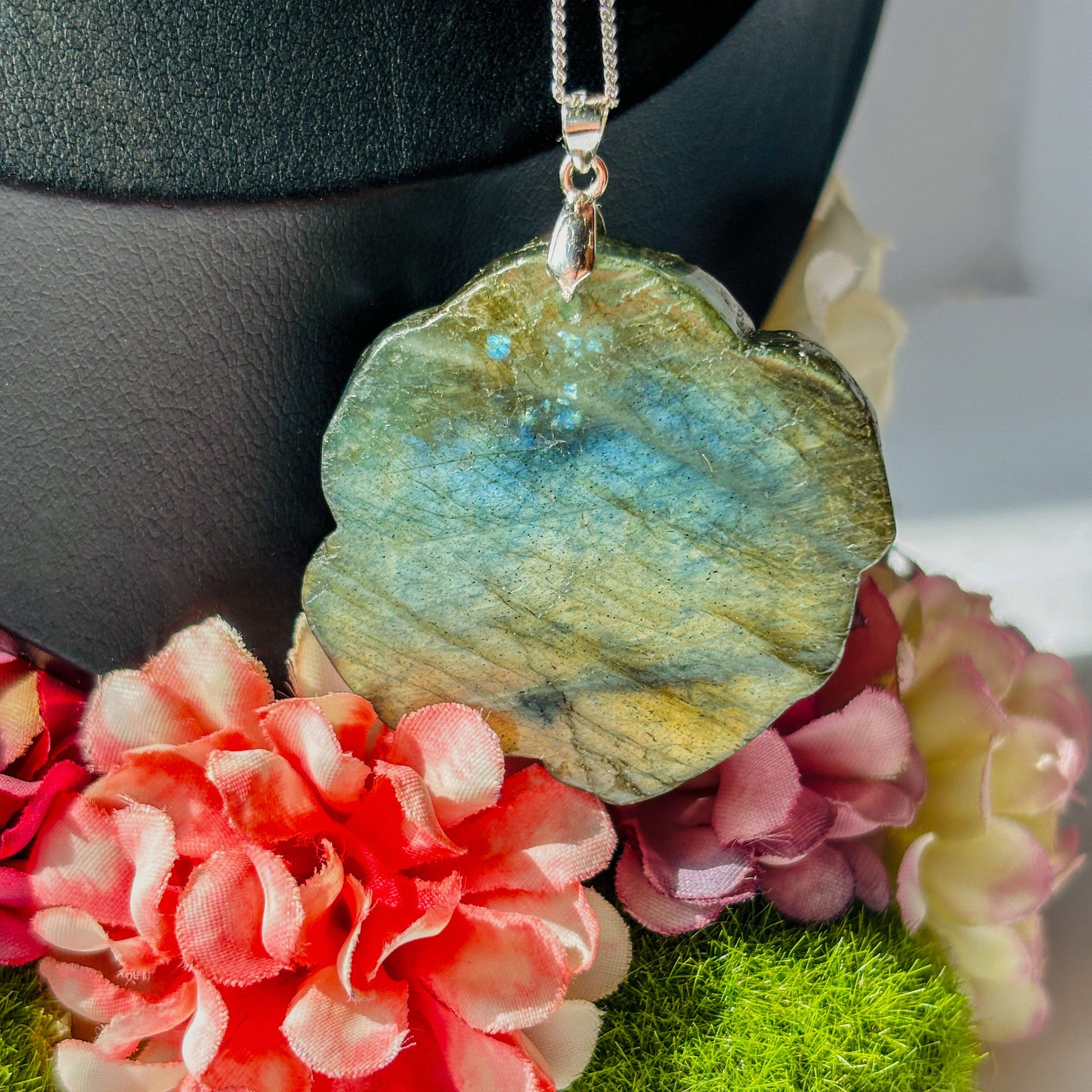 Beautiful Labradorite Rose Carved Pendant Necklace