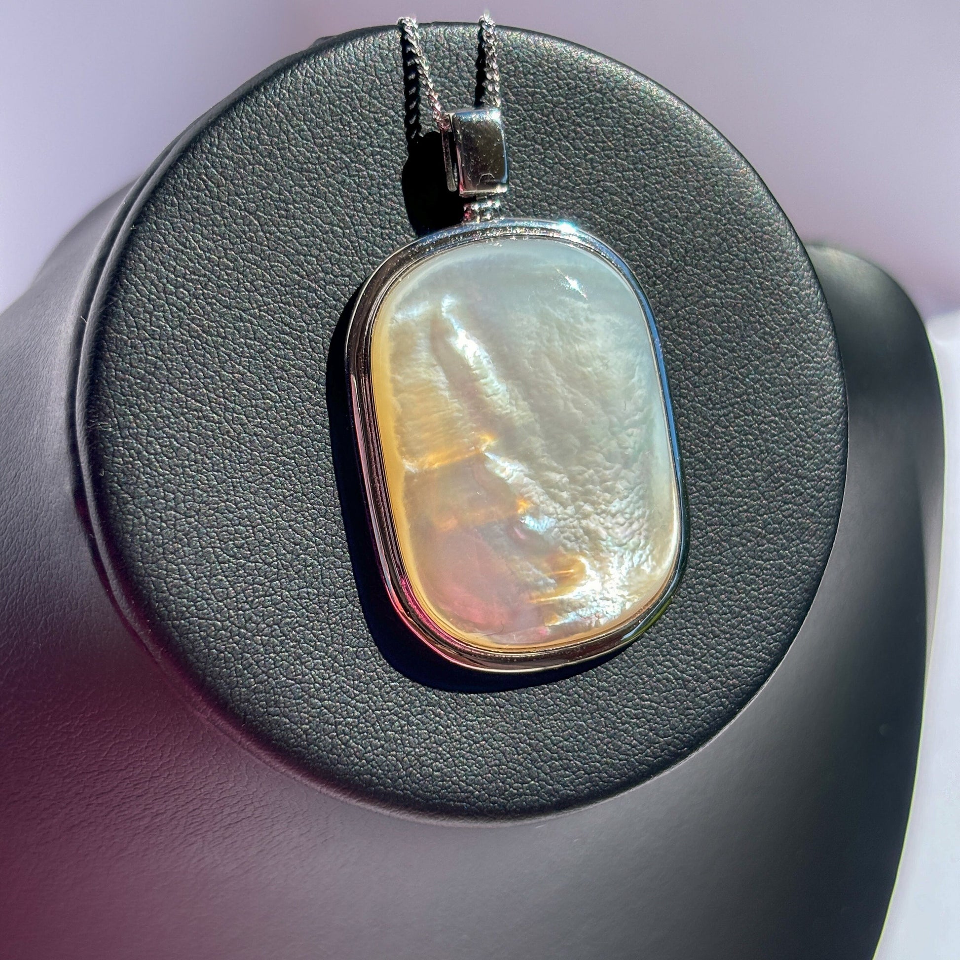 Mother of Pearl Shell Pendant Necklace