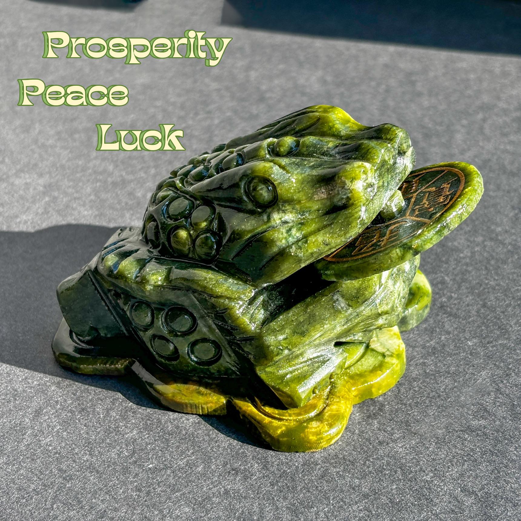 Money Frog Nephrite Green Jade Statue