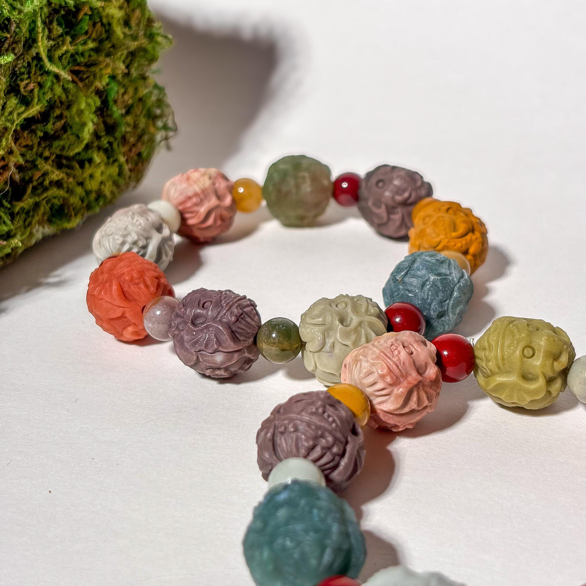 Alashan Agate Ganesh Motif Crystal Bracelet