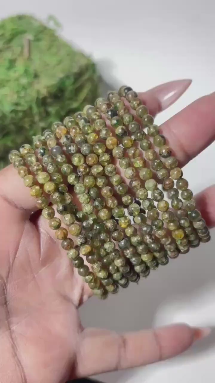 Real Peridot Beaded Bracelet, Genuine Green Gemstone Stretch Bracelet, Round Crystal Healing Bracelet, August Birthstone Gift for Her